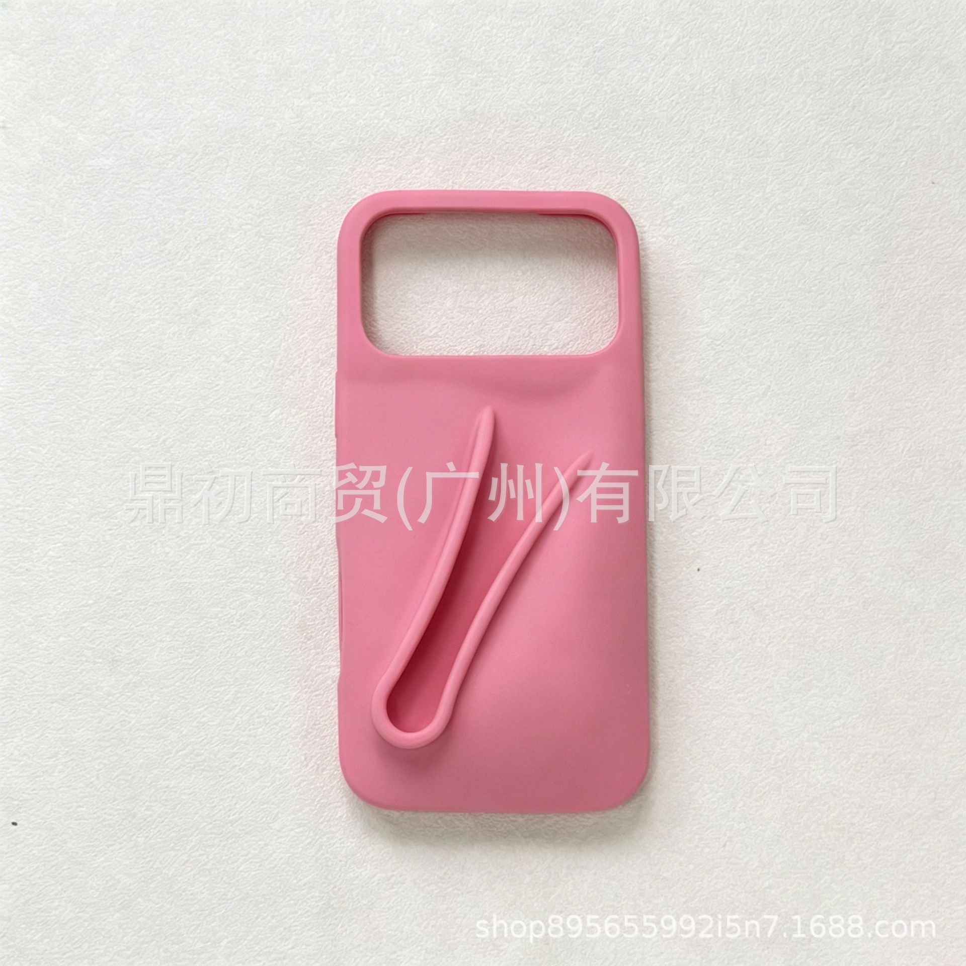 In stock: Hailey lipstick holder, iPhone 17/16/15 Pro Max silicone drop-proof phone case.