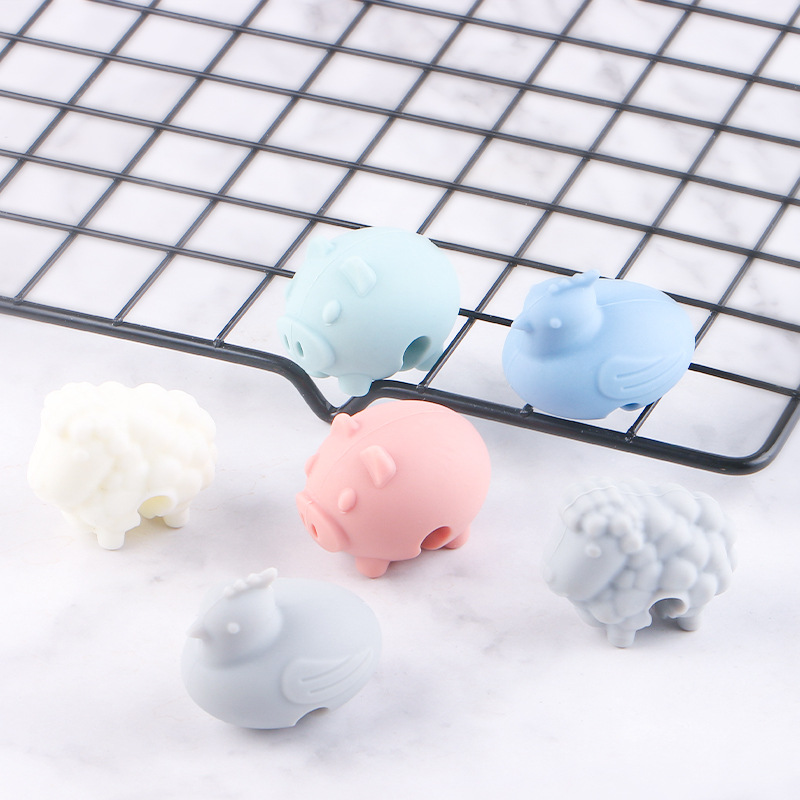 Cartoon silicone anti-overflow pot lid clip, animal-shaped kitchen gadget, pot lid clip for making, boiling and stewing soup