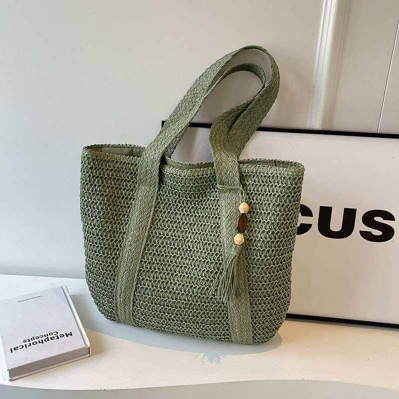 French-style large-capacity woven straw bag for women, new 2026 style, beach vacation shoulder bag, casual commuter tote bag.
