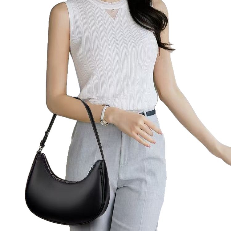 Women's soft leather cowhide handbag, exquisite and luxurious, perfect for a shoulder bag or underarm bag, 2026 new style, light luxury small bag.