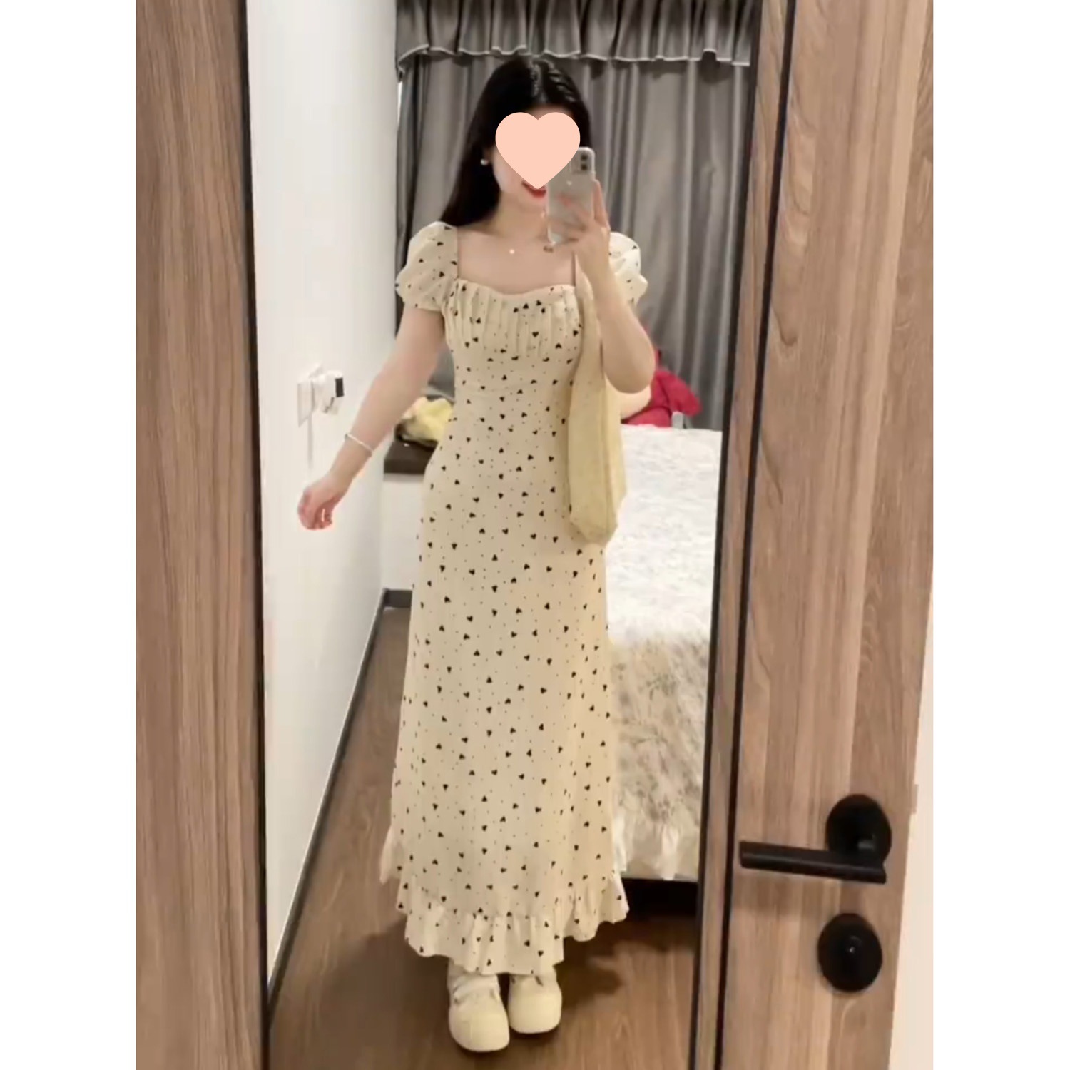 French-style, waist-cinching and slimming white floral halter dress with a heart shape. It's a super beautiful and unique long dress for spring
