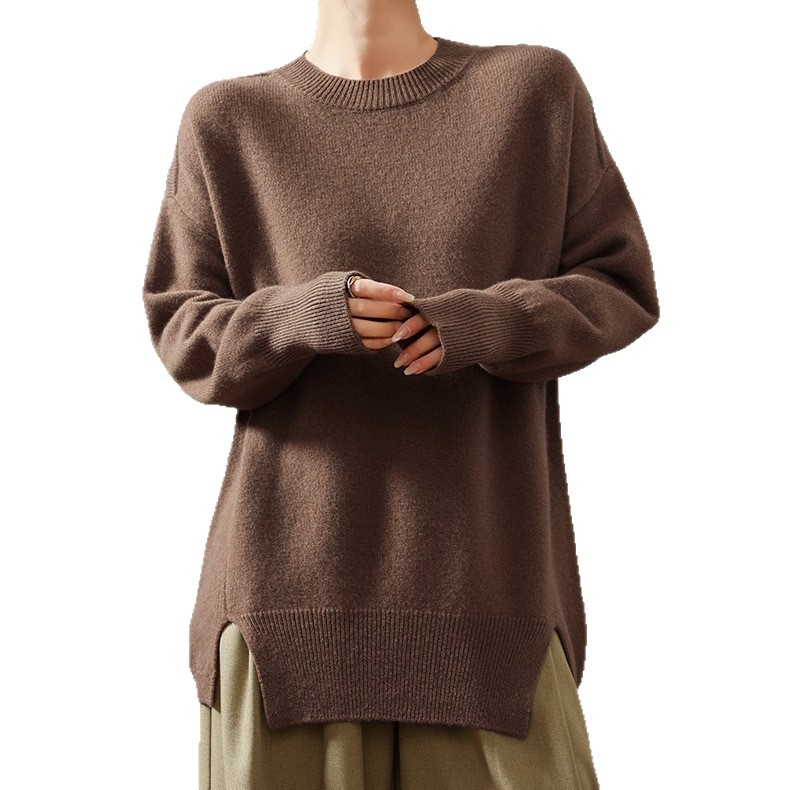 A laid-back round-neck knitted sweater for women, thickened split solid color loose, paired with a fashionable Korean-style women's elegant top