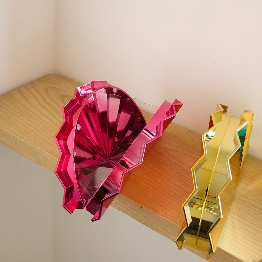 European and American style, technologically advanced, light luxury, three-dimensional fan-shaped semi-circular bag, creative niche design, pleated high-end clutch box
