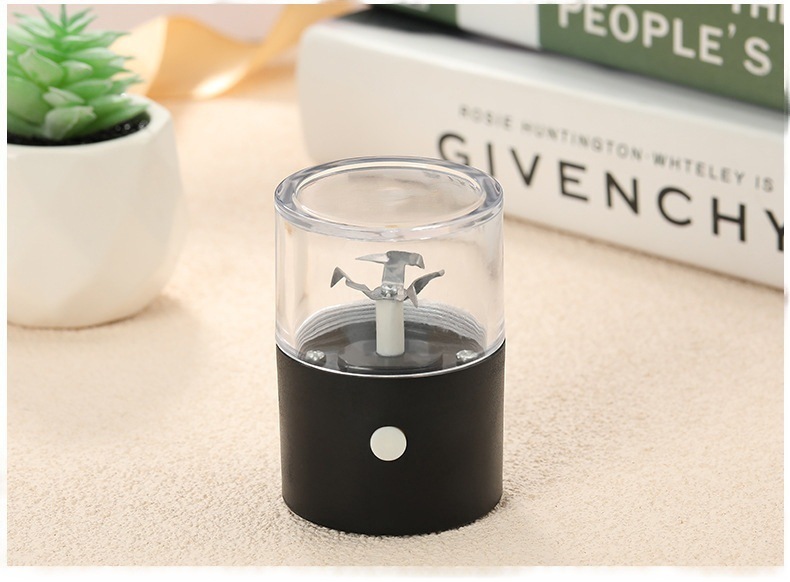 Cross-border new product USB charging electric cigarette grinder, color box packaging, multi-color stock plastic shredder and grinder