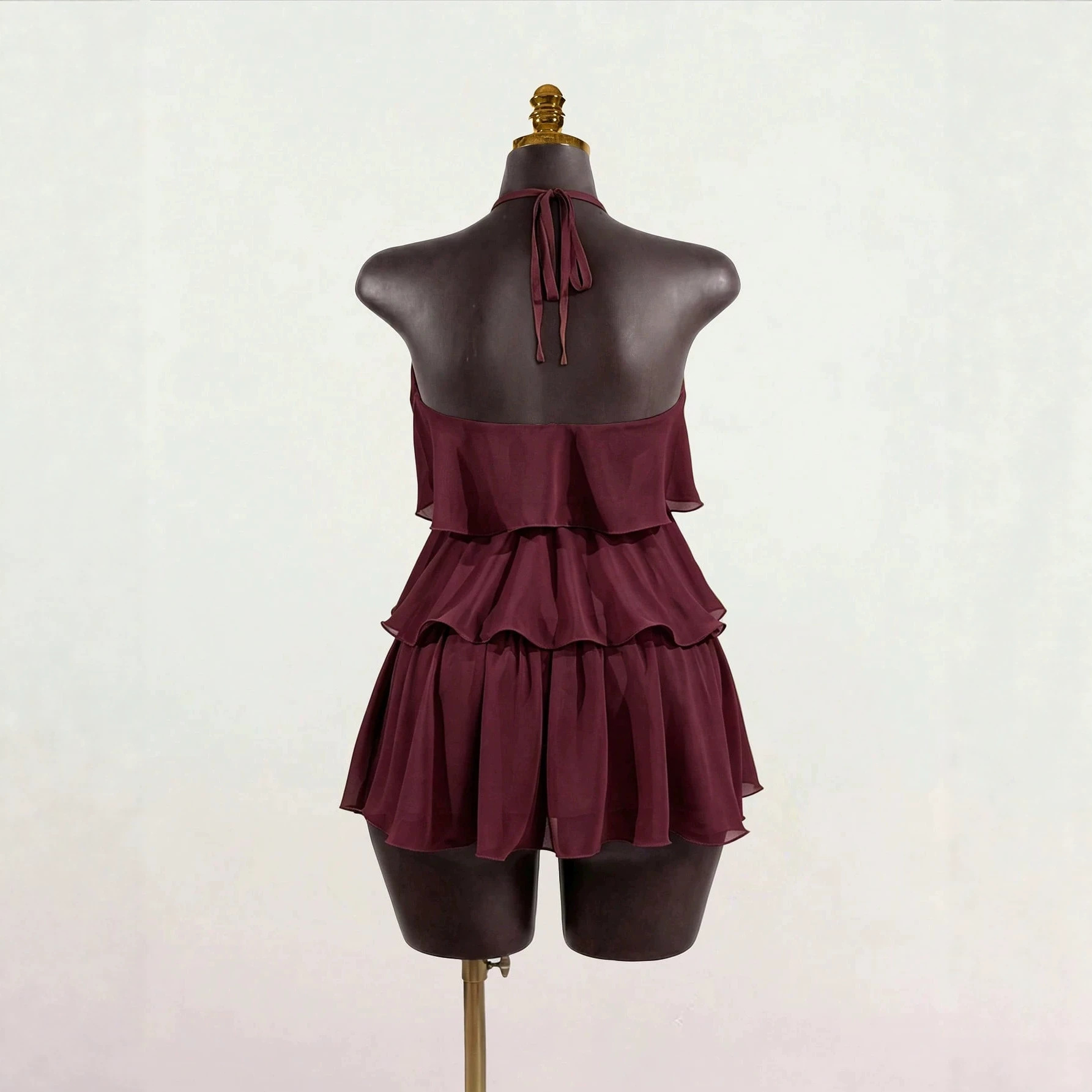 European and American style halter top chiffon dress, multi-layered cake belt lining, sexy backless vacation short skirt