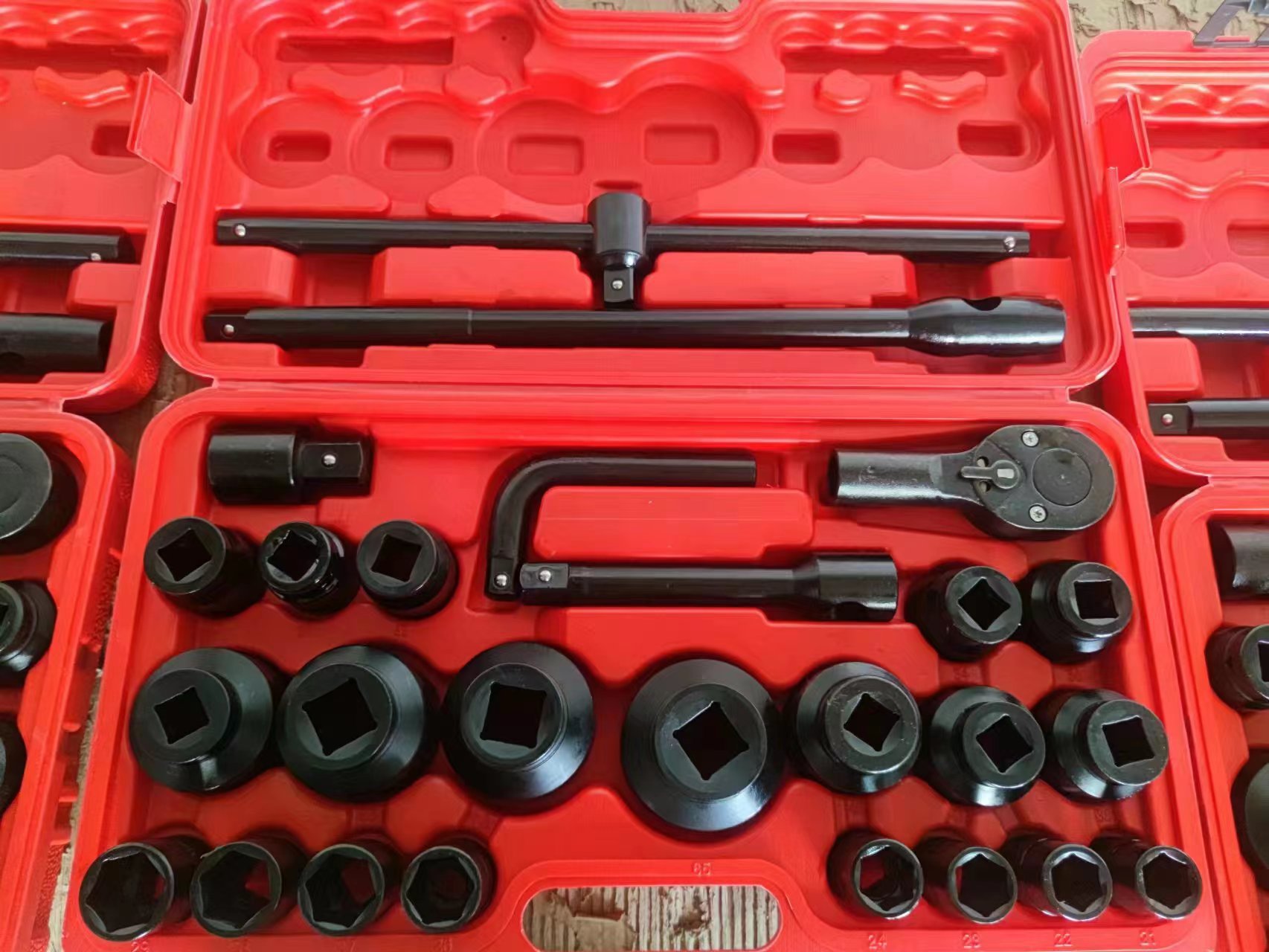 Manufacturer produces 3/4 series heavy-duty 26-piece hexagonal Torx auto repair kits, source products: heavy-duty sockets.