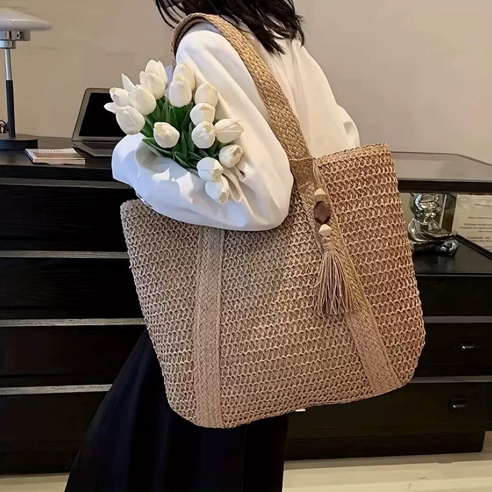 Korean style 2025 new vacation woven bag women's shoulder tote bag lazy style knitted hollow flower beach bag