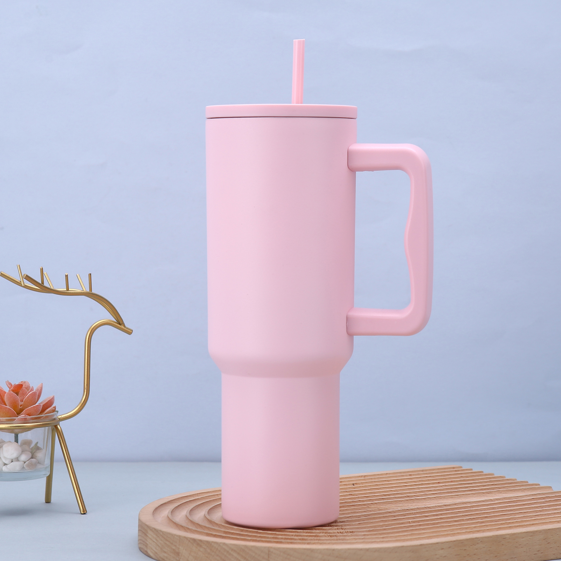 Large capacity 40L second-generation handle car mug, insulated and cold-keeping straw cup, 304 stainless steel car mug, ice-powered mug.