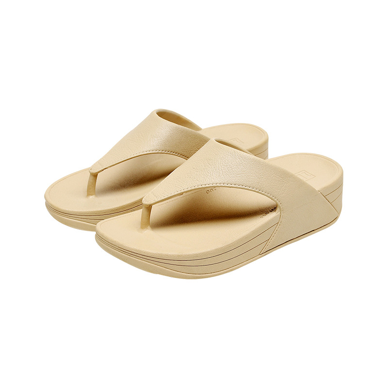 New style women's flip-flops, beach wedge heel, soft sole, waterproof, non-slip, thick-soled, summer-wearing slippers.