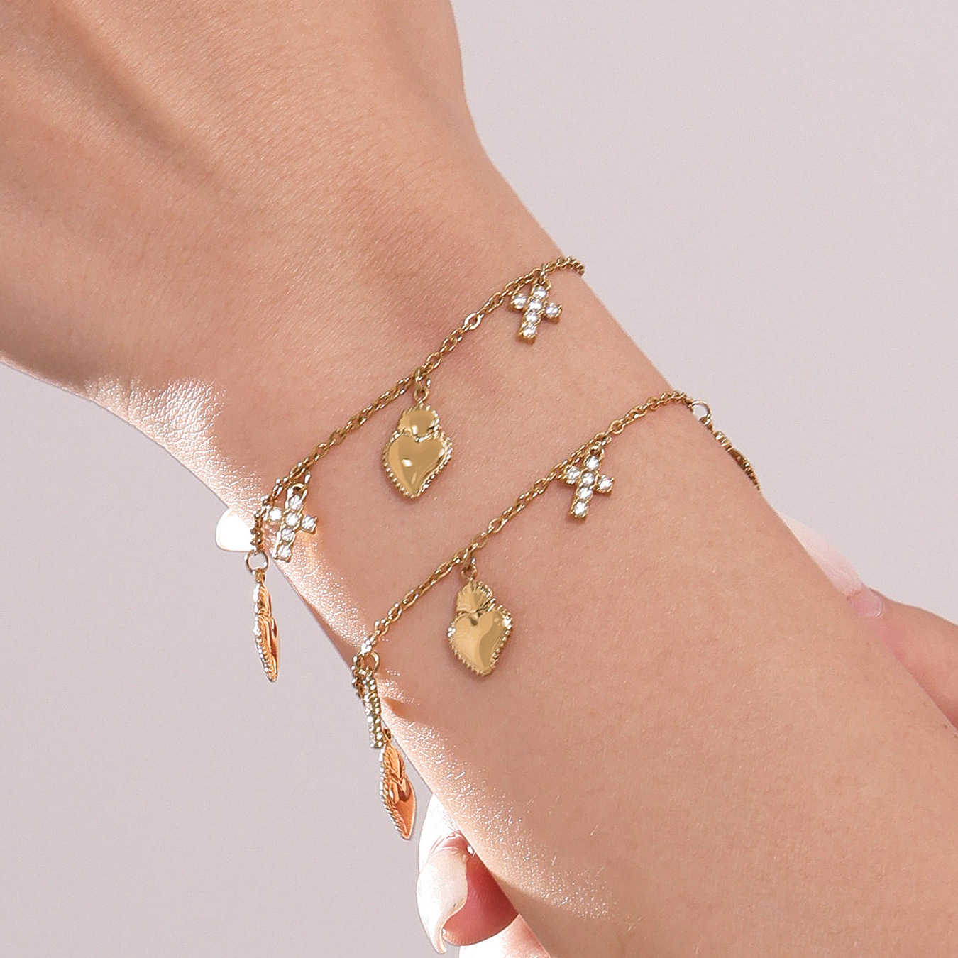 Qiong Yao European and American style 5A zircon cross heart necklace and bracelet with multiple accessories, exquisite and fashionable women's jewelry set