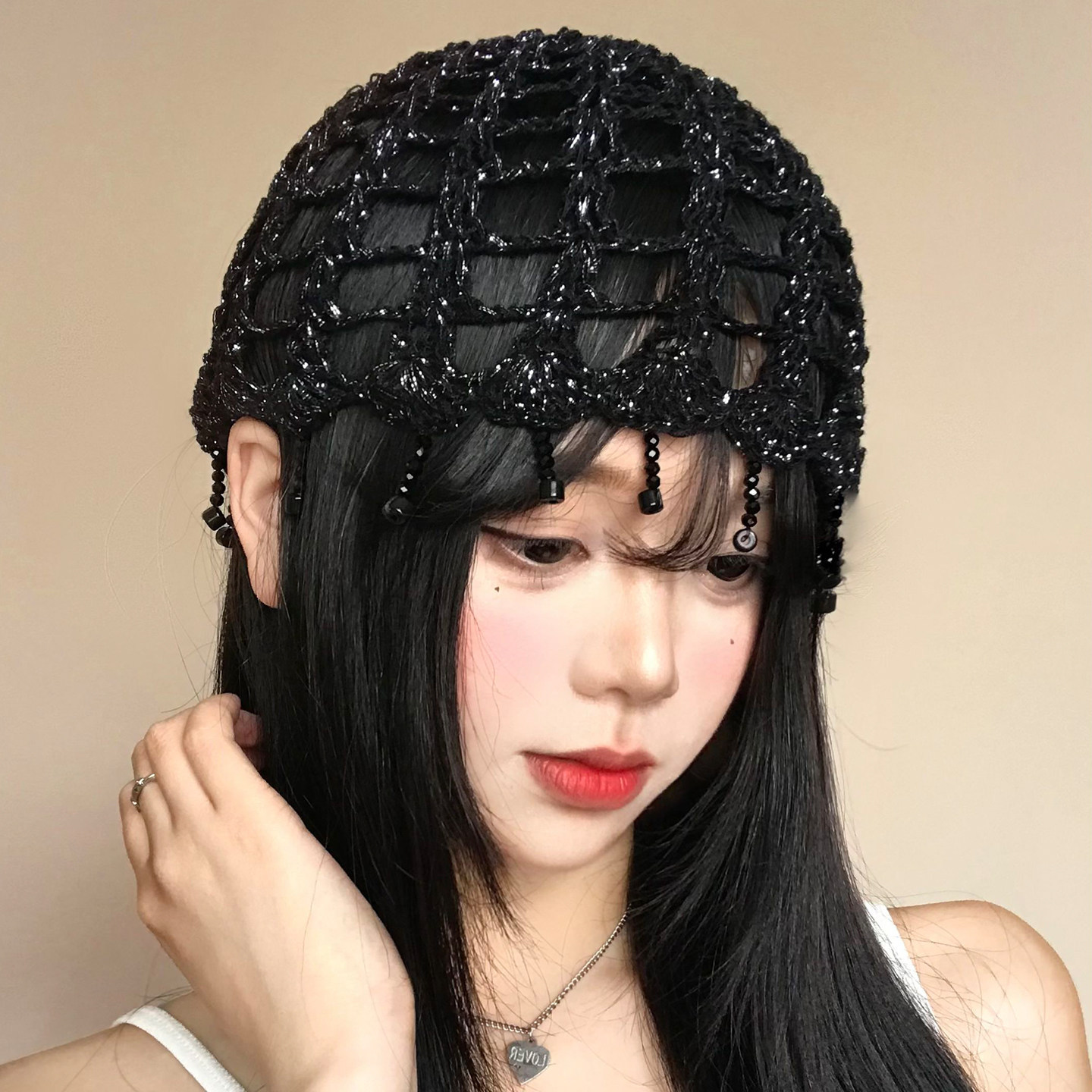Retro beaded tassel hollowed-out hooded beanie for women, breathable, flattering, stylish, and chic knitted pullover beanie for summer.