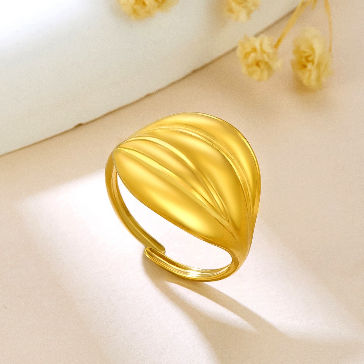Pleated titanium steel open ring, niche high-end feel, cross-border French style, Instagram style, 18k gold personalized wide face ring