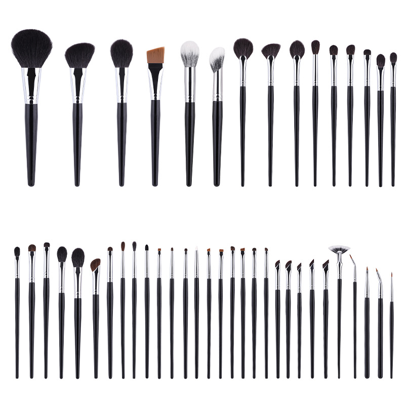 In stock: Obsidian Black 45-piece Animal Hair Makeup Brushes (single brush, powder brush, contour brush, eyeliner brush) from Cangzhou.