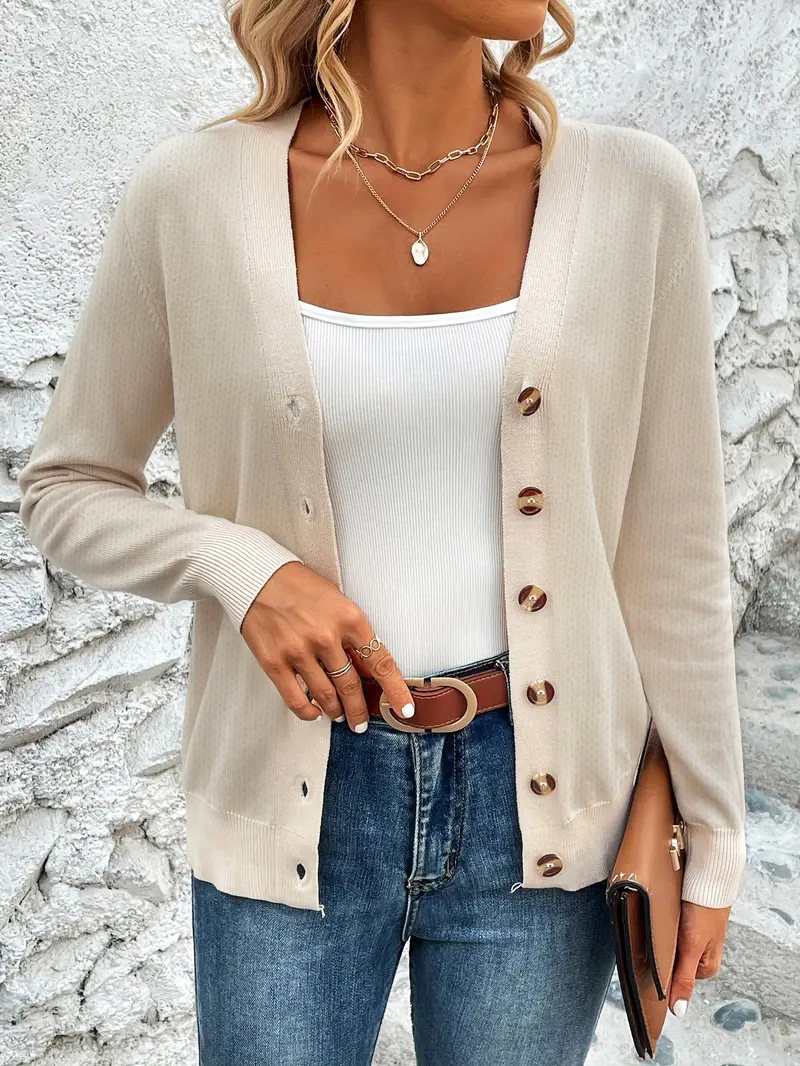 Amazon cross-border e-commerce for European and American women's knitted long-sleeved plus-size cardigan jackets with buttons.