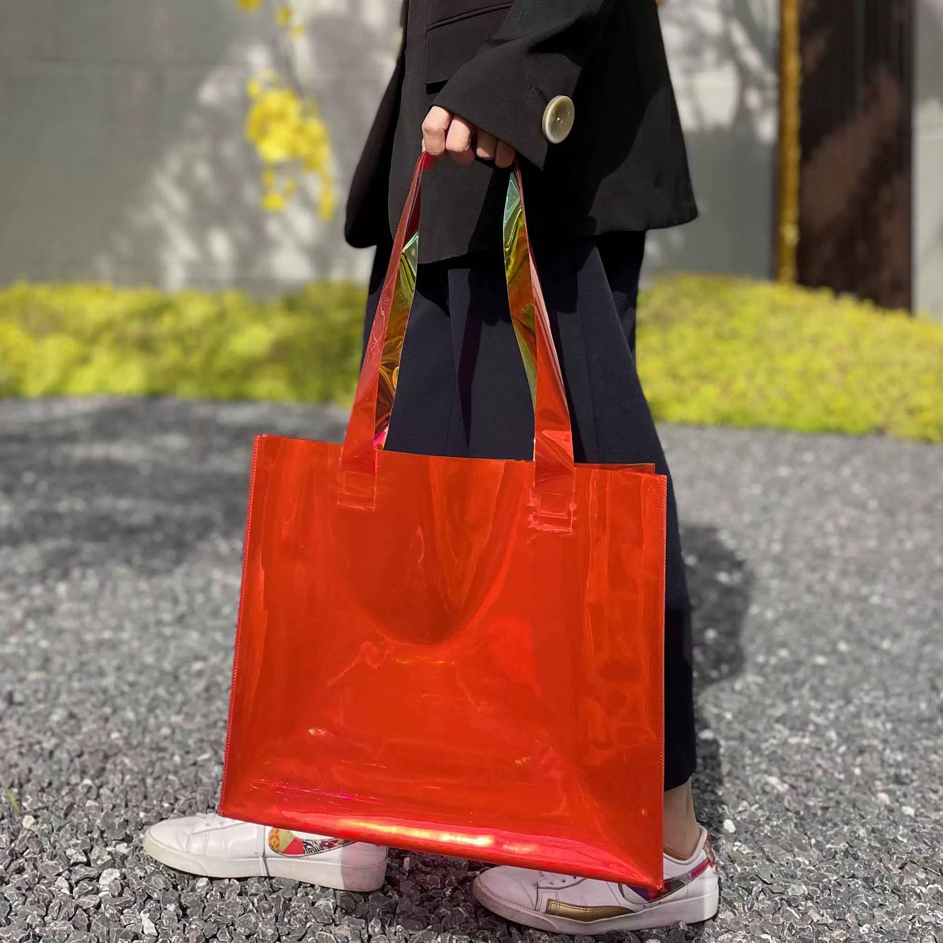 High-end laser-cut PVC tote bag, jelly bag, transparent plastic TPU bag with custom logo, suitable for holidays and exhibitions.