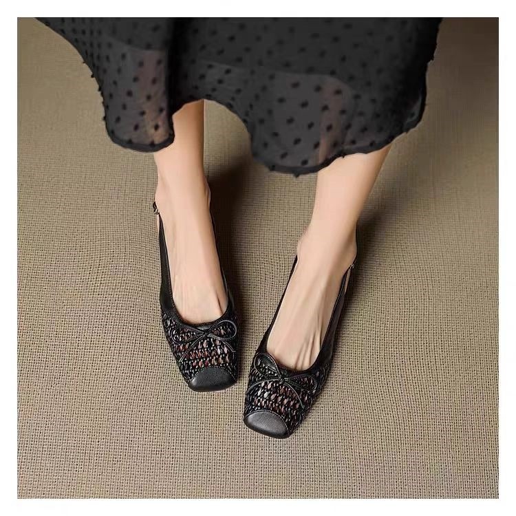French-style square-toe chunky heel strappy open-back sandals for women, perfect for summer, with a versatile, woven, fairy-like vibe.