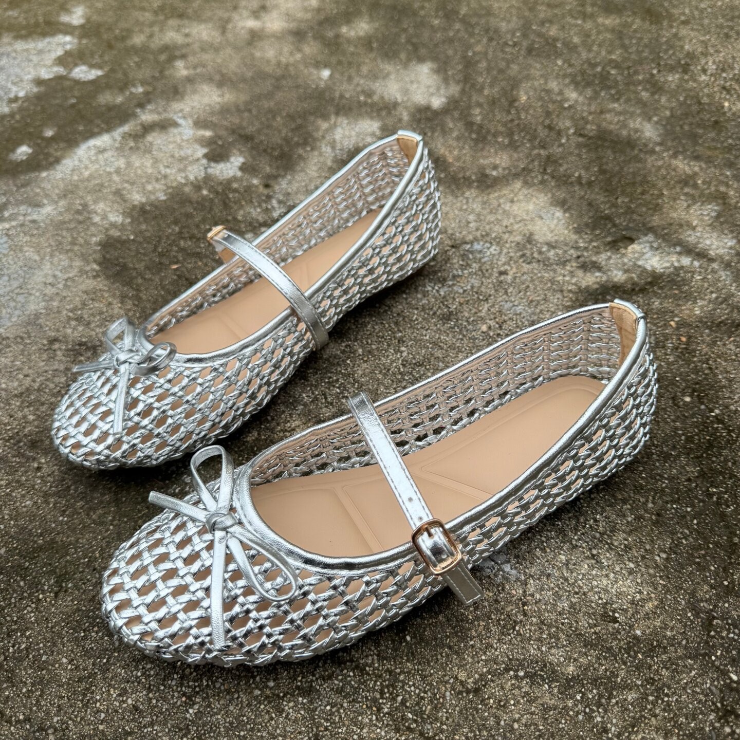 2026 Woven and hollowed-out Mary Jane single Shoe Women's Bow one-button Flat shoe Breathable retro shallow opening Women's shoe