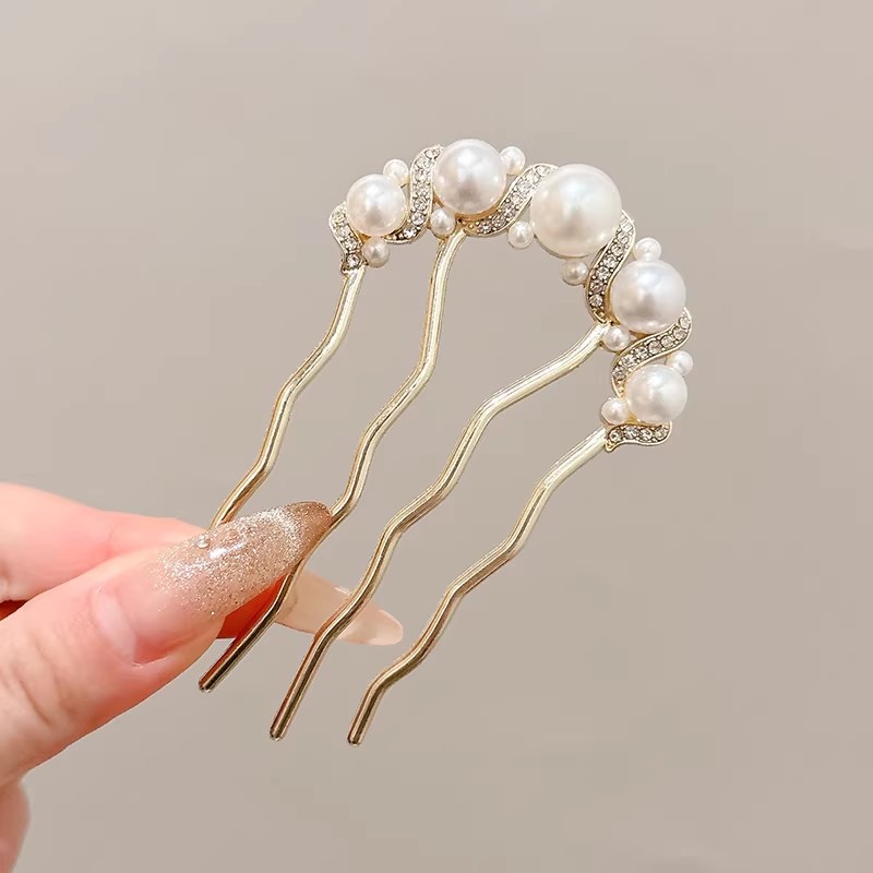 New style anti-slip hair comb with bow bangs, high crown, fashionable and stylish side hair clip.
