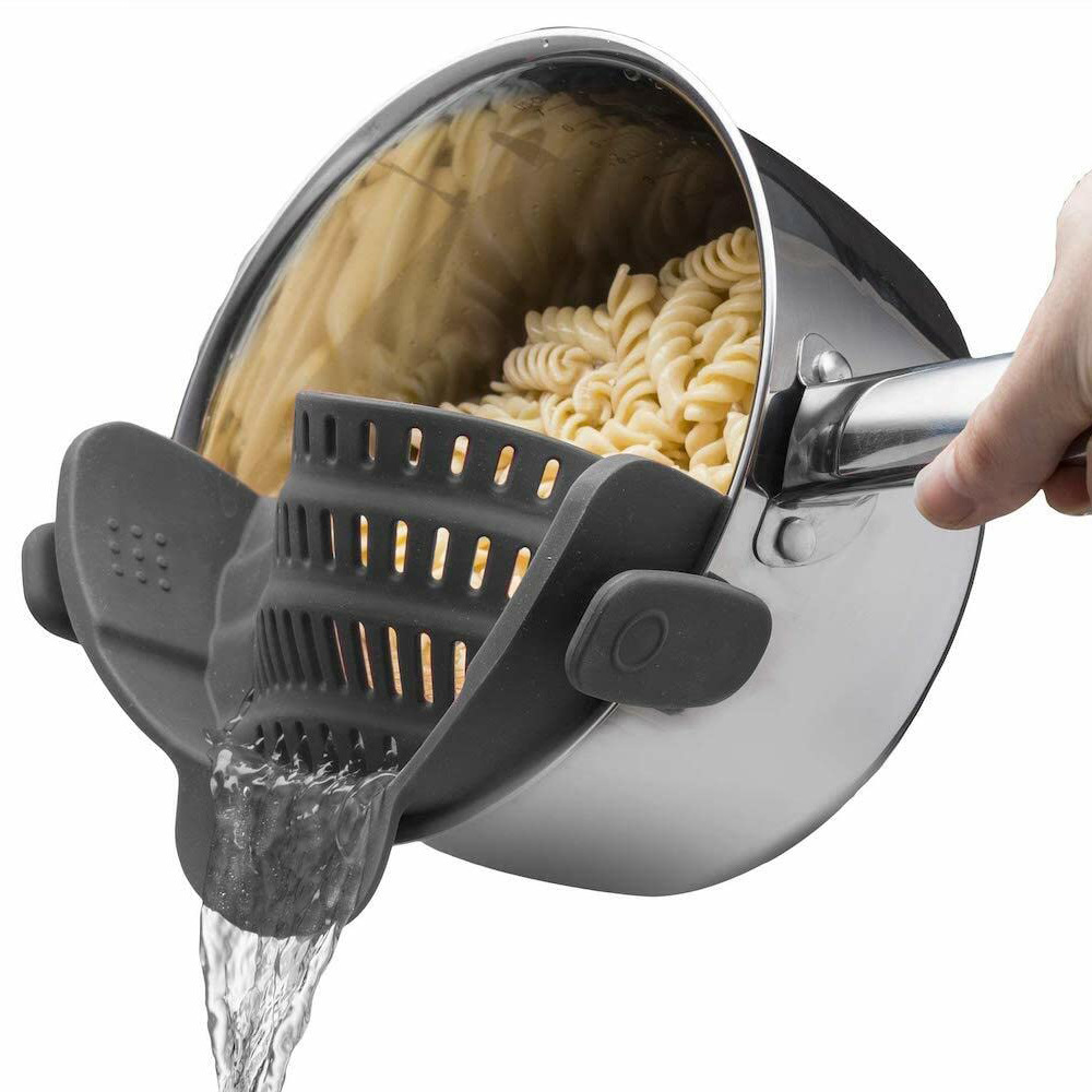 Spaghetti strainer silicone clips, wide-mouth drain net, silicone spatula set, vegetable and fruit filter clips, a handy clip.