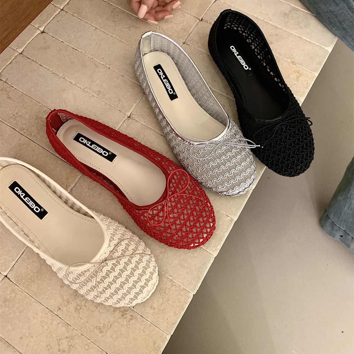 French lace openwork mesh casual single shoes for women 2026 Spring new breathable bean shoes soft-soled ballet shoes