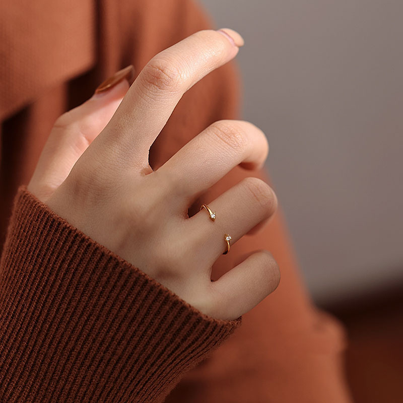 Mini ultra-fine zircon ring, trendy Japanese minimalist style, meteor-patterned, ultra-thin open plain band, pinky ring wholesale.