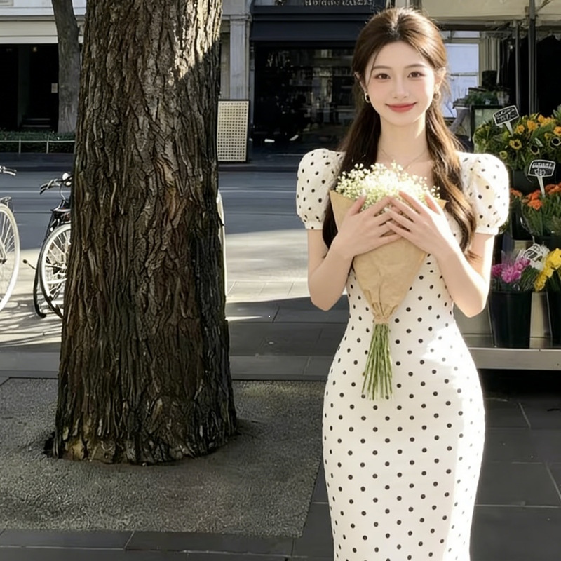 Women's Summer 2026 New Style Puff Sleeve V-Neck Slim Waist Elegant Fishtail Long Dress French Polka Dot Dress
