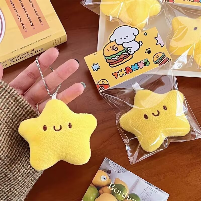 Creative plush star pendant, versatile squeaky charm, girly doll keychain backpack pendant