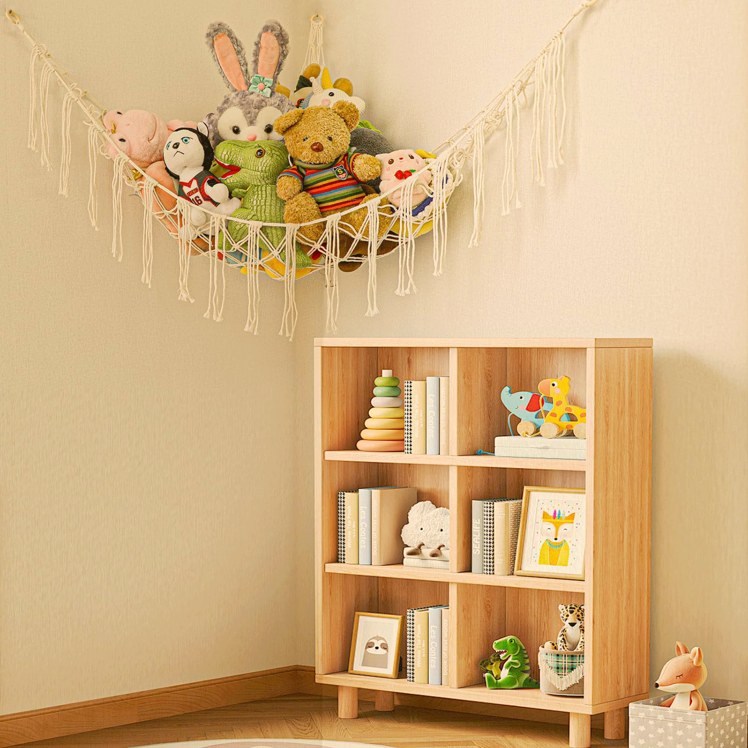 Drop shipping and labeling of new cross-border home decor wall hangings and children's room handmade woven triangular storage net bags