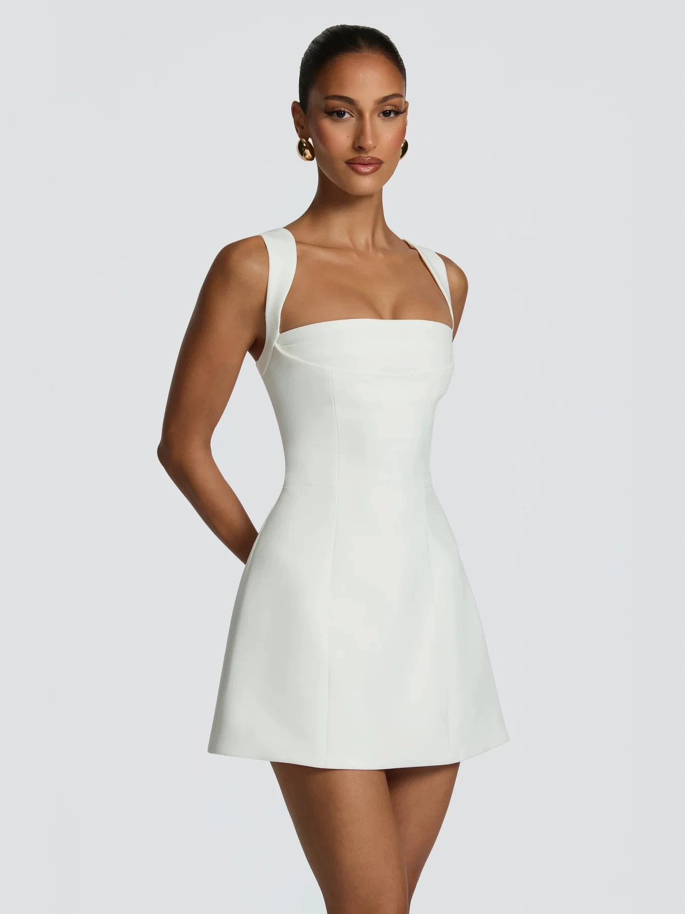 2026 New European and American Style French Pure and Sexy Strapless Tie Waist Mini Dress for Cross-border Trade