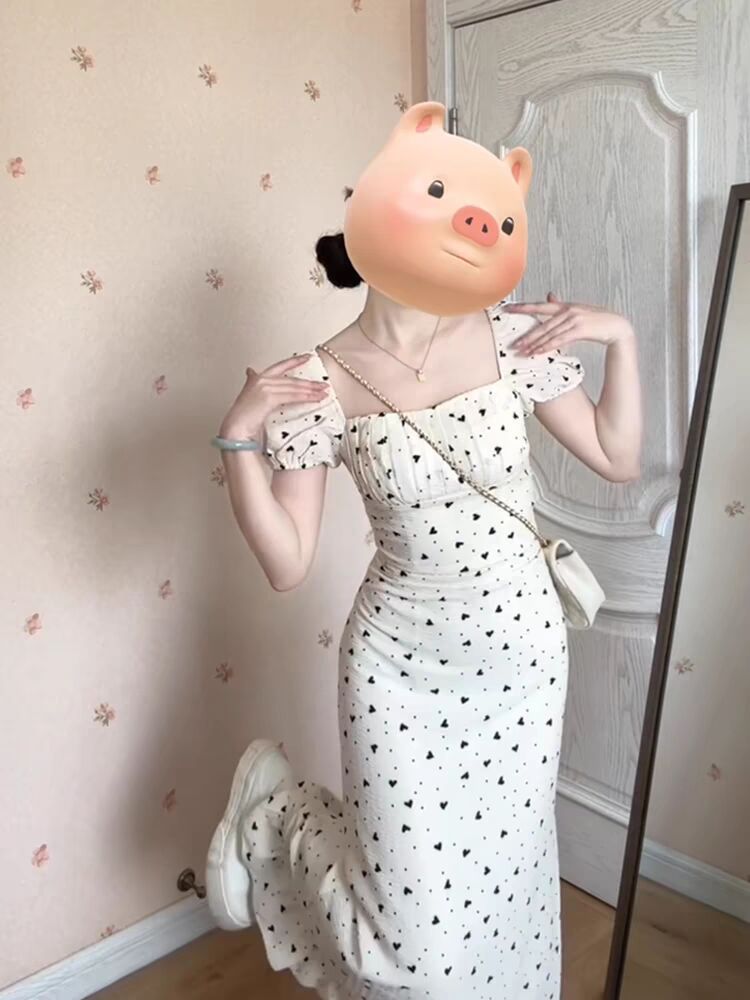 French-style square neck off-white heart-shaped polka dot pleated dress for women, summer puff sleeve beach dress