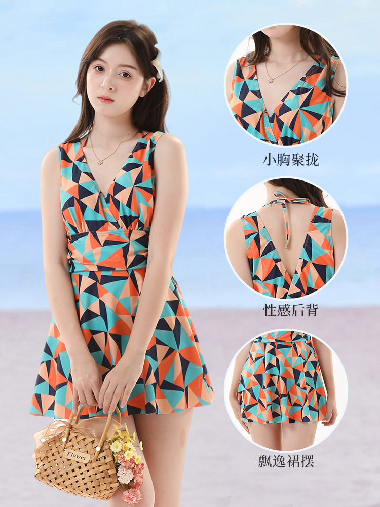 Women's one-piece swimsuit, conservative, slightly plump, concealing belly fat and slimming, 2025 new fairy-like style, high-end feel, summer hot spring soaking short sleeve