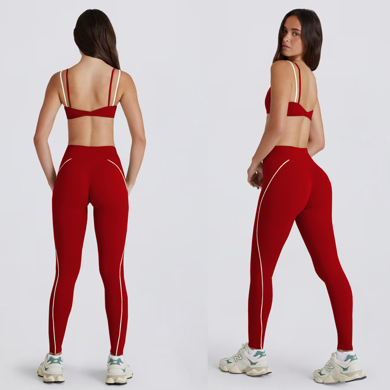A two-piece set of cross-border European and American sports and fitness outfit, featuring a color-matched beautiful backrest halter top and knotted high-waisted quick-drying yoga pants