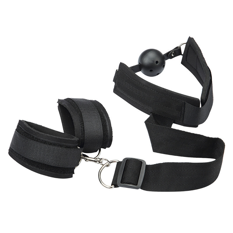SM alternative couples sex toys handcuffs bondage nipple clamps hand and neck restraint straps neck collars gags reverse handcuffs