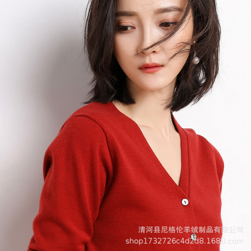 2025 Spring/Autumn New Women's Korean Style Top, Solid Color Fashion V-Neck High-End Knitted Cardigan, Short Style