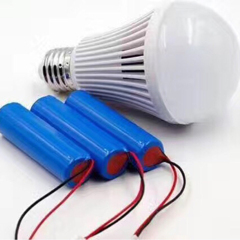 Manufacturer supplies 18650 lithium batteries for LED lights, LED emergency lights, and high-intensity lighting fixtures.