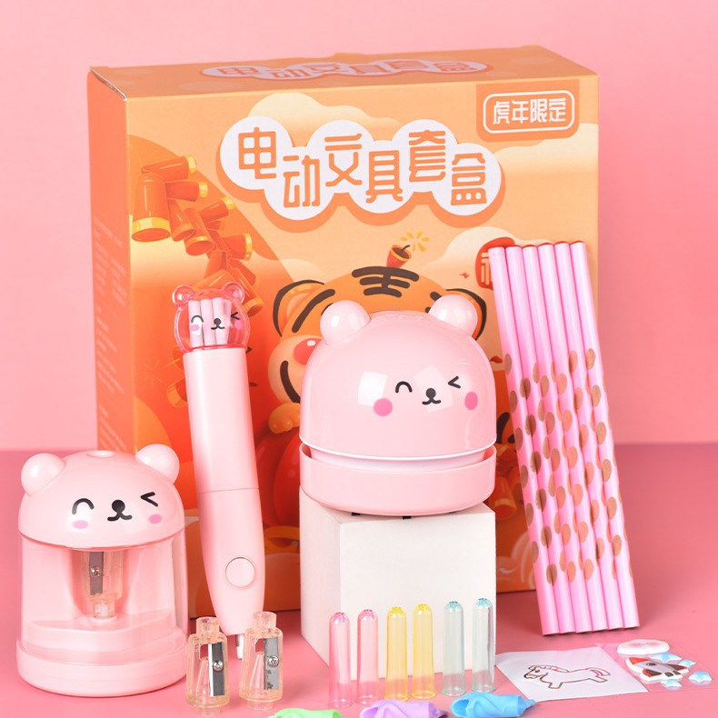 I bought all the notebook products, including a desktop vacuum cleaner, an electric gel pen, an eraser, a knife, and a schoolbag for students