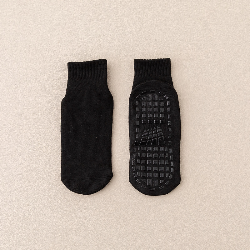 Anti-slip floor socks, thickened and warm for autumn and winter, trampoline-specific socks, adult indoor yoga, children's playground socks